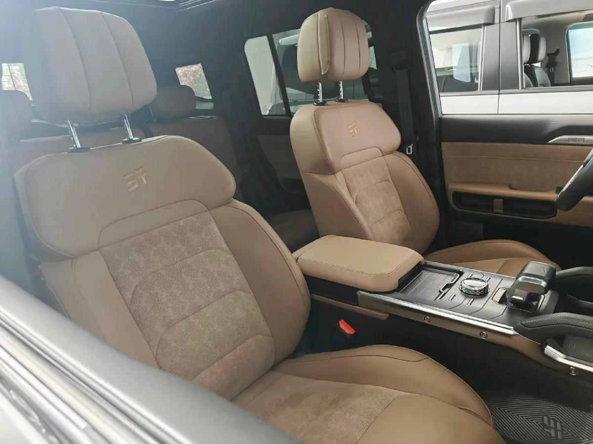 2023 Jetour Traveller 2.0T 254HP L4 7DCT,autocango,china used car exporter,china ev exporter,chinese used car exporter,chinese used ev exporter