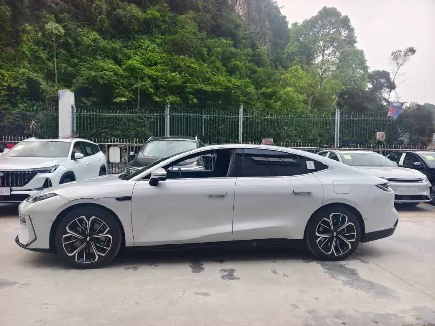 2025 Geely Galaxy E8 BEV 76KWH,autocango,china used car exporter,china ev exporter,chinese used car exporter,chinese used ev exporter