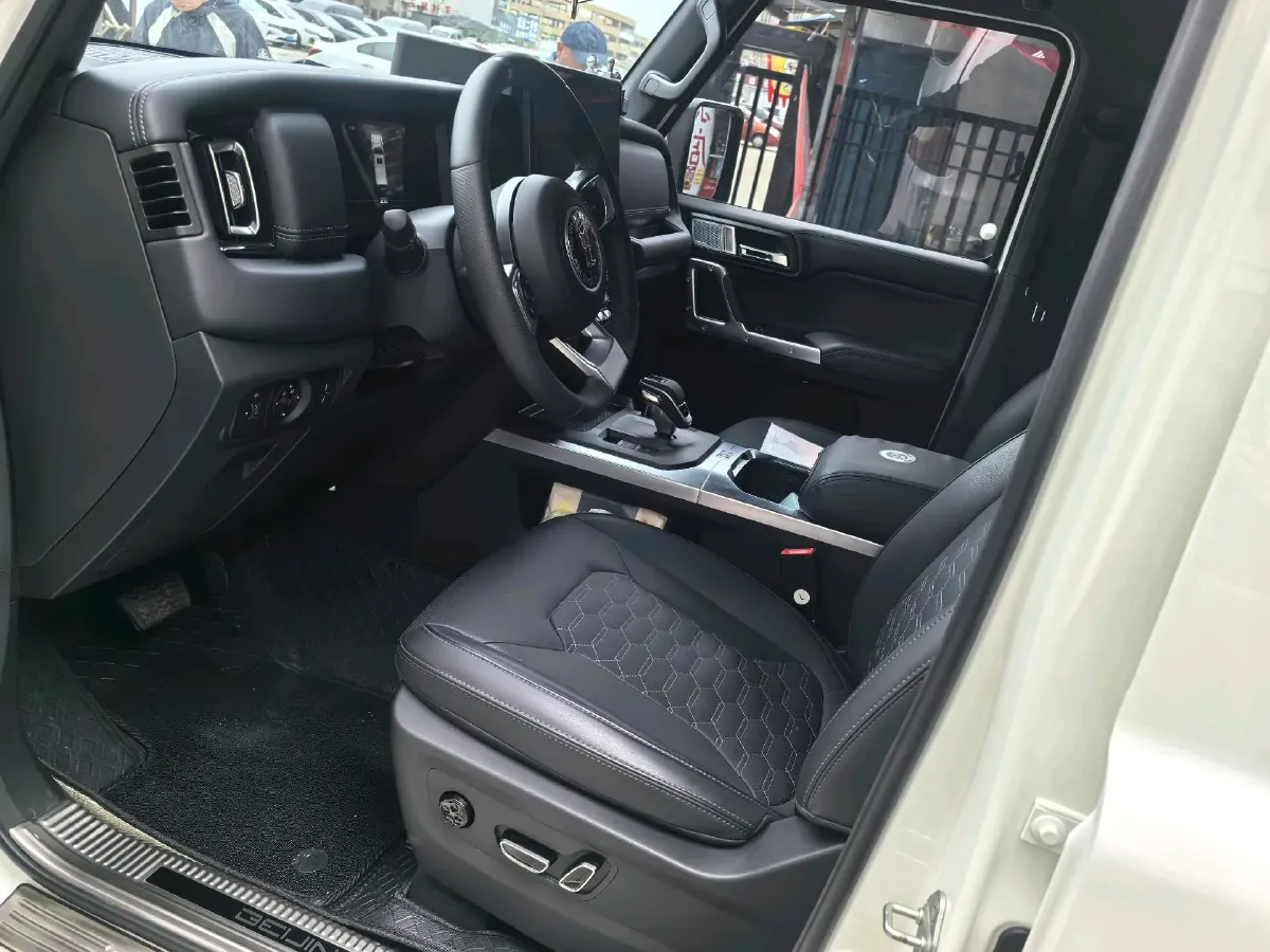 2024 212 212 T01 2.0T 252HP L4 8AT,autocango,china used car exporter,china ev exporter,chinese used car exporter,chinese used ev exporter