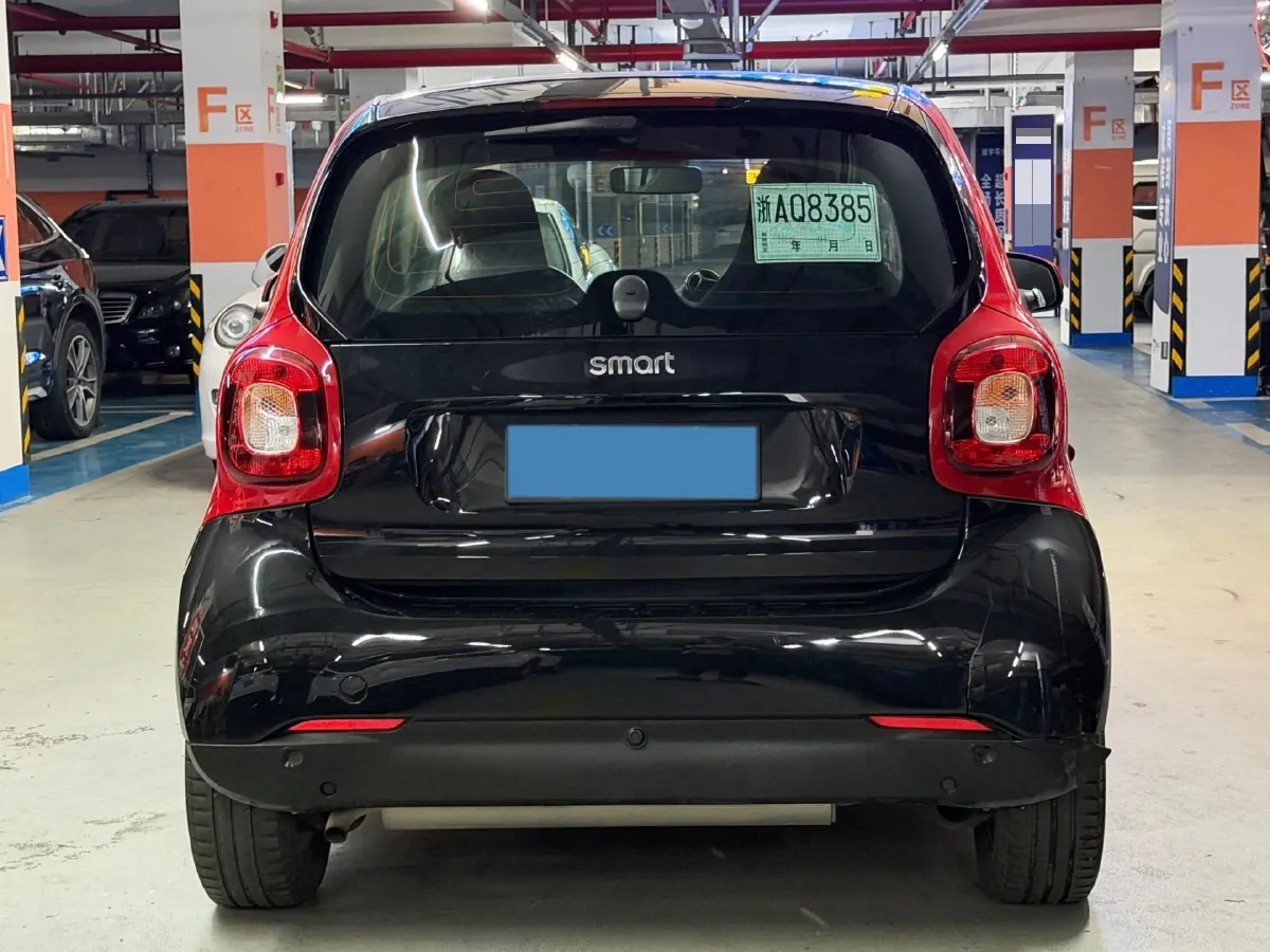 2017 Smart smart fortwo 1.0L 71HP L3 6DCT,autocango,china used car exporter,china ev exporter,chinese used car exporter,chinese used ev exporter