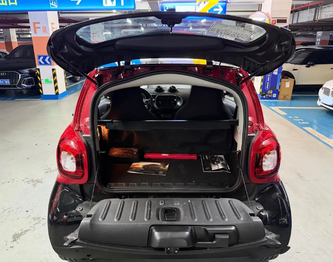 2017 Smart smart fortwo 1.0L 71HP L3 6DCT,autocango,china used car exporter,china ev exporter,chinese used car exporter,chinese used ev exporter