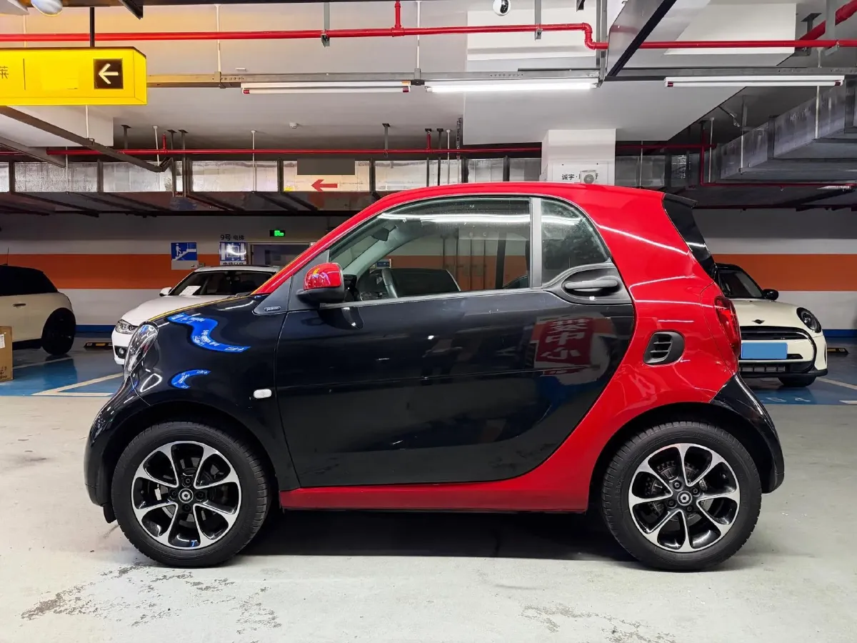 2017 Smart smart fortwo 1.0L 71HP L3 6DCT,autocango,china used car exporter,china ev exporter,chinese used car exporter,chinese used ev exporter