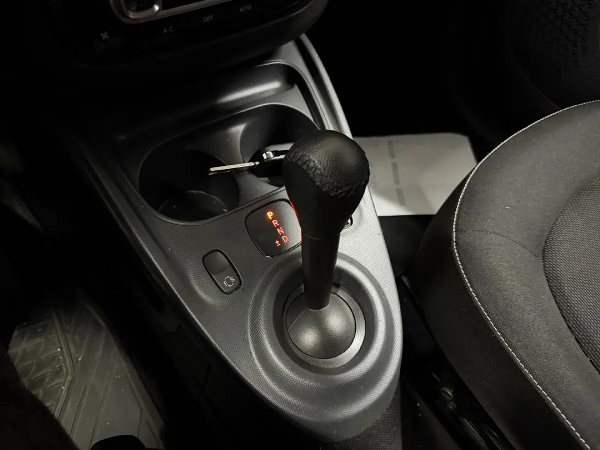 2017 Smart smart fortwo 1.0L 71HP L3 6DCT,autocango,china used car exporter,china ev exporter,chinese used car exporter,chinese used ev exporter