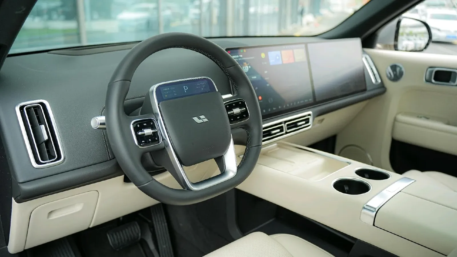 2024 Land Rover Range Rover Evoque 1.5T 200HP L3 8AT PHEV 15.5KWH,autocango,china used car exporter,china ev exporter,chinese used car exporter,chinese used ev exporter