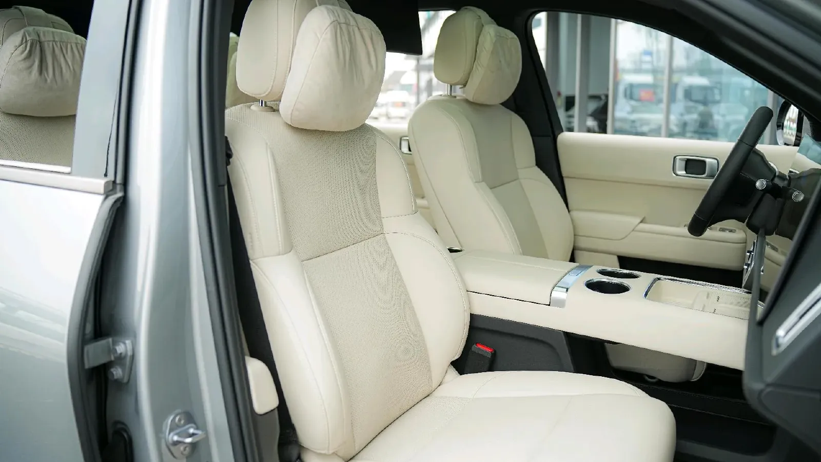 2024 Land Rover Range Rover Evoque 1.5T 200HP L3 8AT PHEV 15.5KWH,autocango,china used car exporter,china ev exporter,chinese used car exporter,chinese used ev exporter