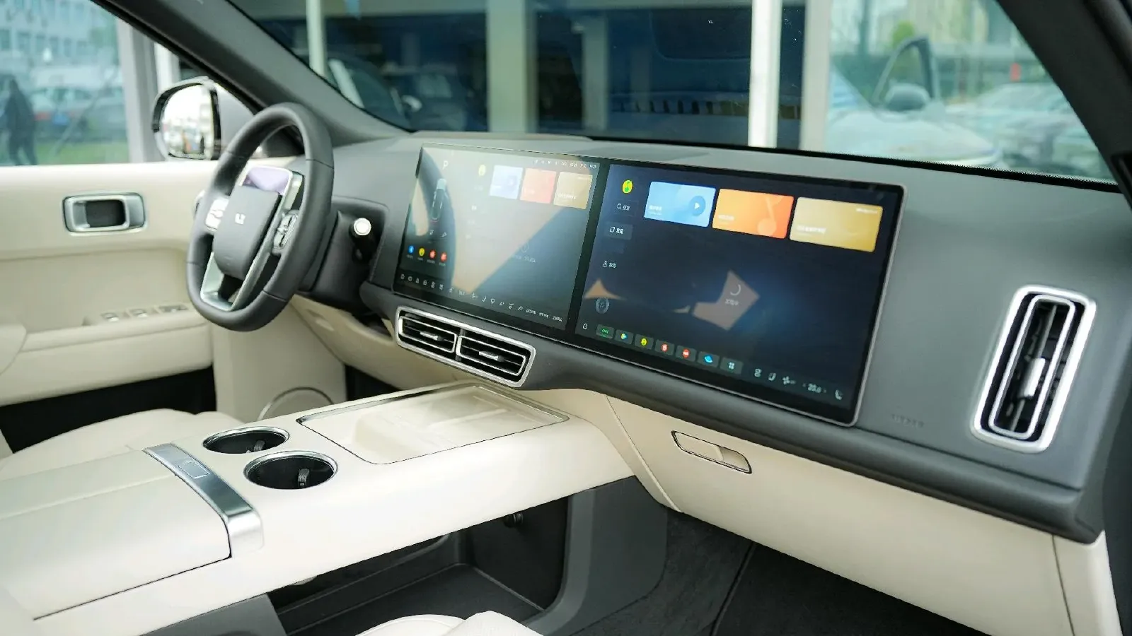 2024 Land Rover Range Rover Evoque 1.5T 200HP L3 8AT PHEV 15.5KWH,autocango,china used car exporter,china ev exporter,chinese used car exporter,chinese used ev exporter