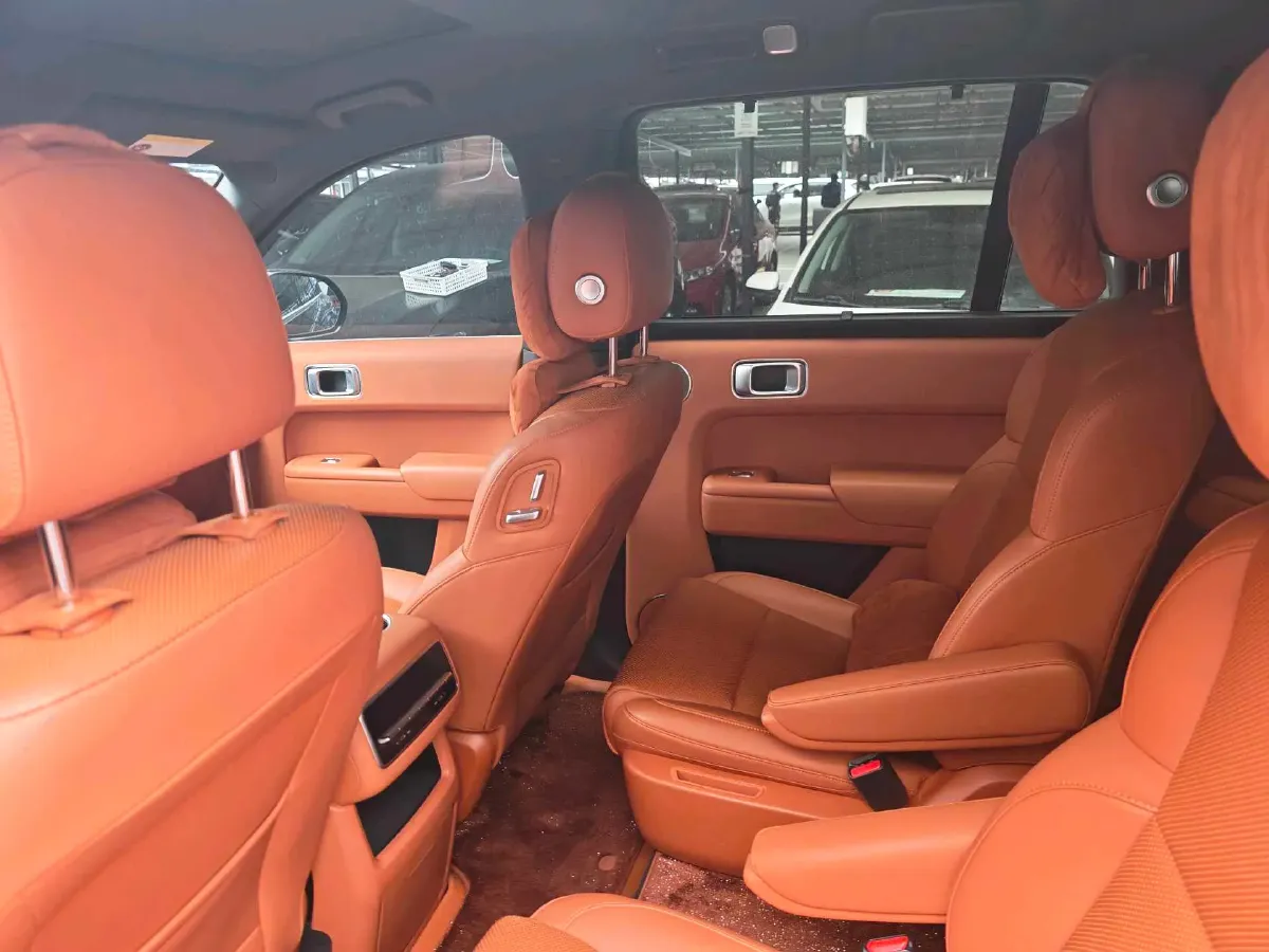 2023 Li L8 Range Extended 154HP REEV 40.9KWH,autocango,china used car exporter,china ev exporter,chinese used car exporter,chinese used ev exporter