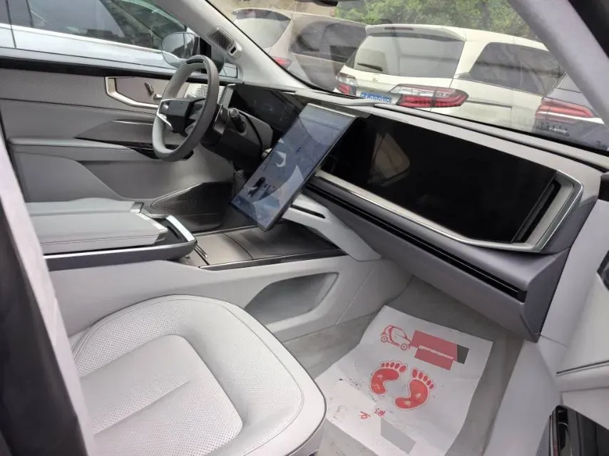 2023 HiPhi Y BEV 76.6KWH,autocango,china used car exporter,china ev exporter,chinese used car exporter,chinese used ev exporter