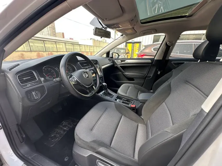 2019 Volkswagen Golf 1.6L 110HP L4 6AT,autocango,china used car exporter,china ev exporter,chinese used car exporter,chinese used ev exporter