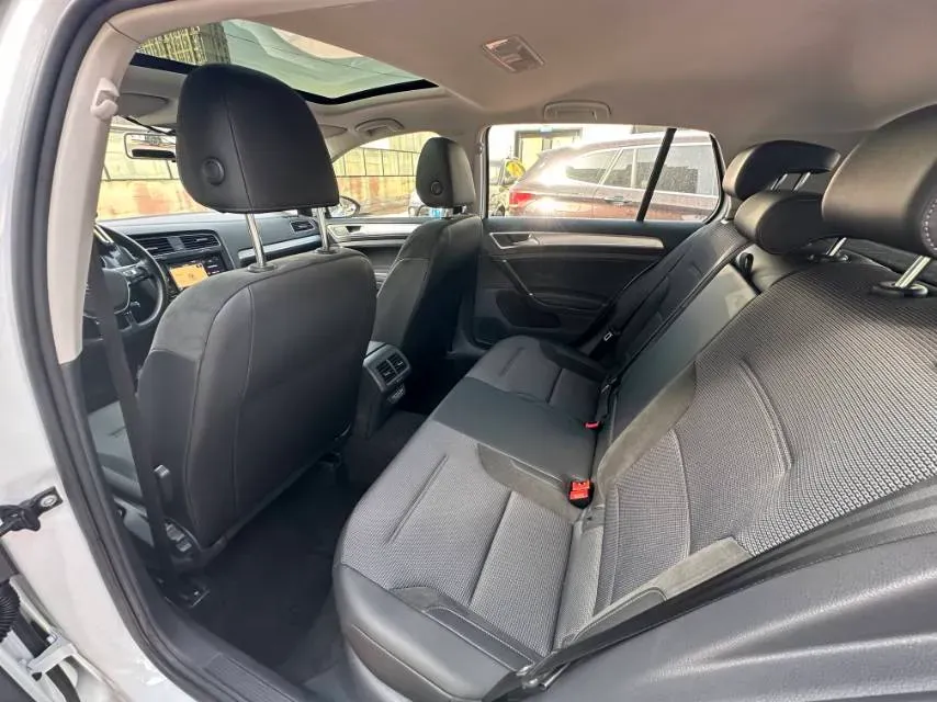 2019 Volkswagen Golf 1.6L 110HP L4 6AT,autocango,china used car exporter,china ev exporter,chinese used car exporter,chinese used ev exporter