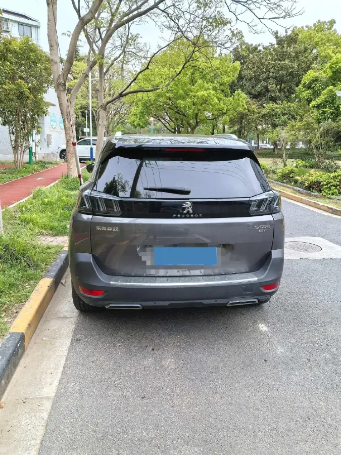 2021 Peugeot 5008 1.8T 211HP L4 8AT,autocango,china used car exporter,china ev exporter,chinese used car exporter,chinese used ev exporter