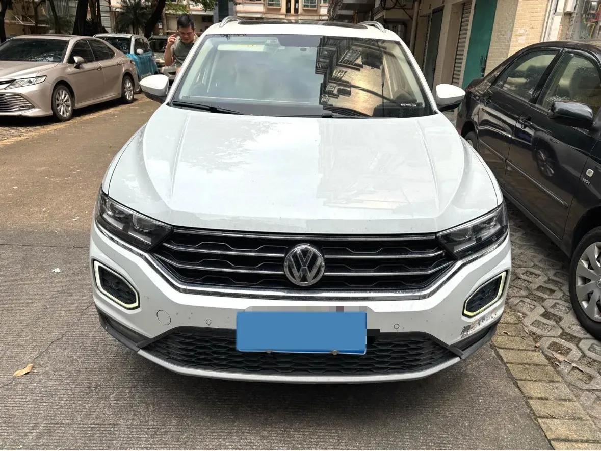 2019 Volkswagen T-Roc 1.4T 131HP L4 7DCT,autocango,china used car exporter,china ev exporter,chinese used car exporter,chinese used ev exporter