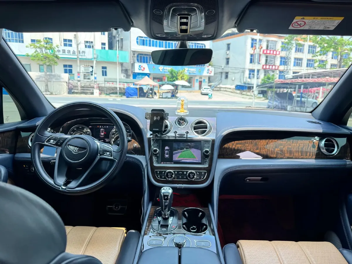 2018 Bentley Bentayga 4.0T 550HP V8 8AT,autocango,china used car exporter,china ev exporter,chinese used car exporter,chinese used ev exporter