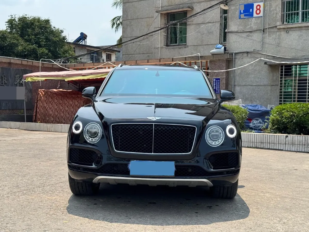 2018 Bentley Bentayga 4.0T 550HP V8 8AT,autocango,china used car exporter,china ev exporter,chinese used car exporter,chinese used ev exporter