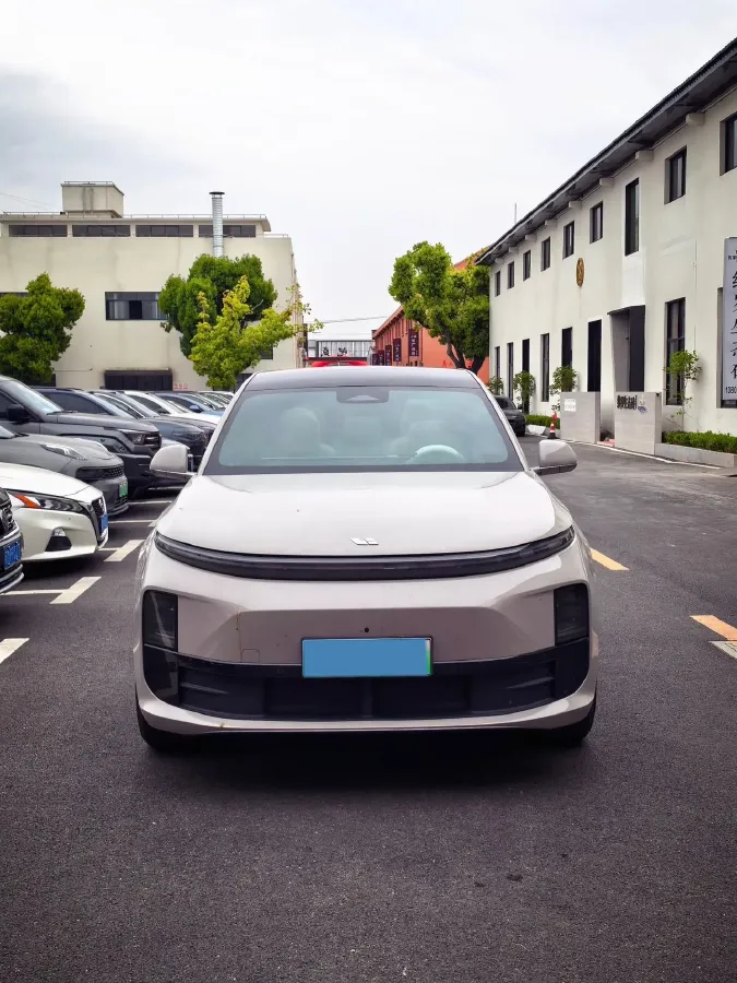 2024 Li L6 Range Extended 154HP L4 REEV 36.8KWH,autocango,china used car exporter,china ev exporter,chinese used car exporter,chinese used ev exporter