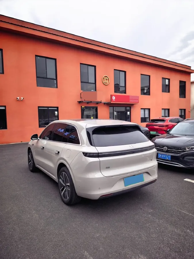2024 Li L6 Range Extended 154HP L4 REEV 36.8KWH,autocango,china used car exporter,china ev exporter,chinese used car exporter,chinese used ev exporter