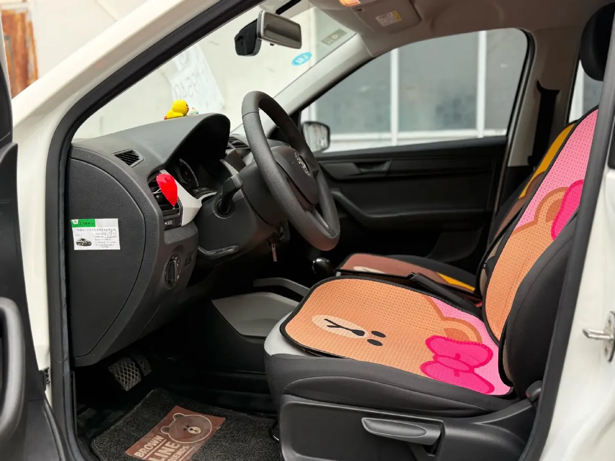 2017 Skoda Fabia 1.4L 90HP L4 6AT,autocango,china used car exporter,china ev exporter,chinese used car exporter,chinese used ev exporter