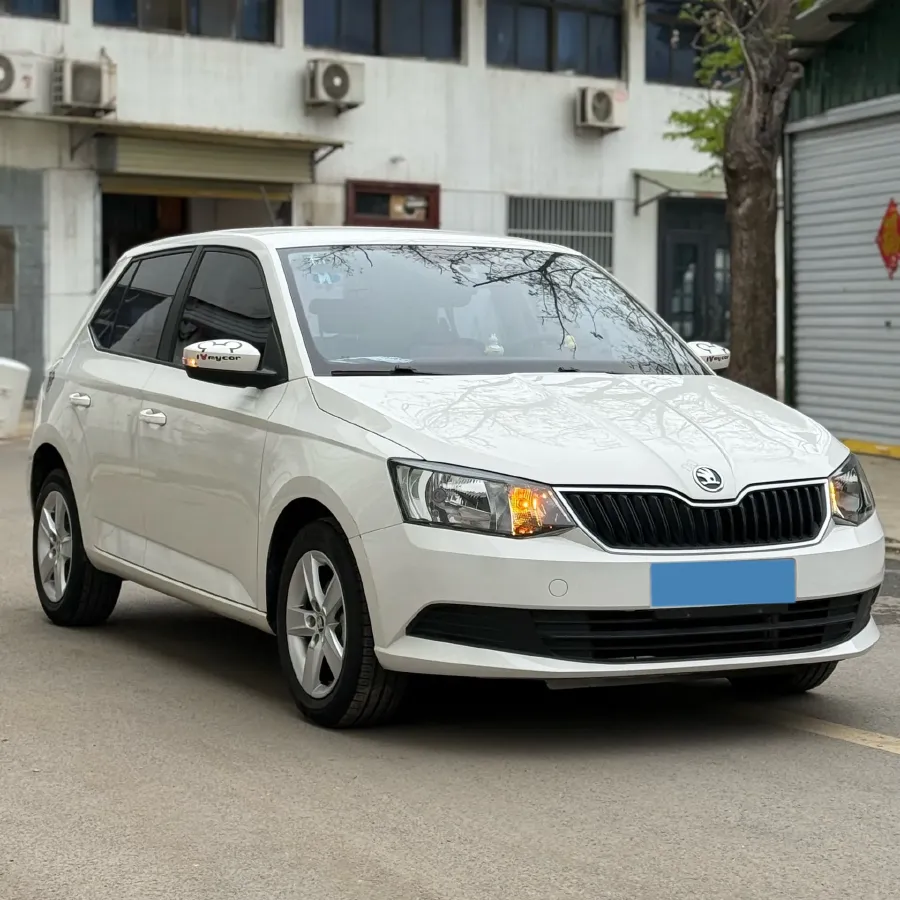2017 Skoda Fabia 1.4L 90HP L4 6AT,autocango,china used car exporter,china ev exporter,chinese used car exporter,chinese used ev exporter
