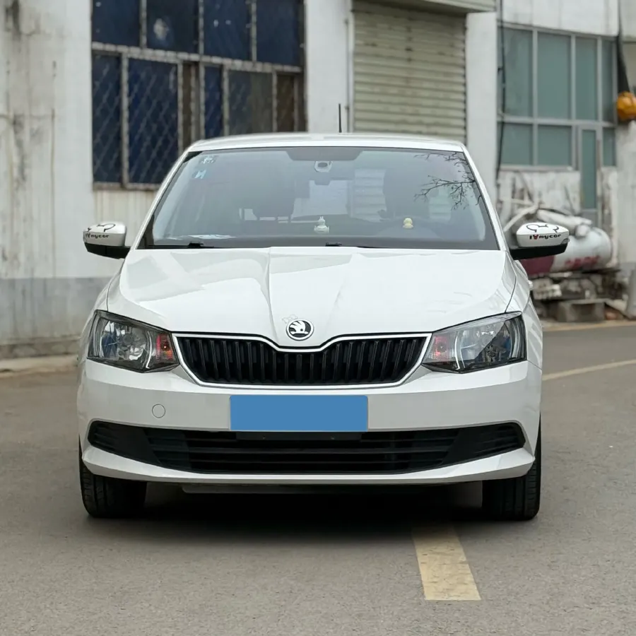 2017 Skoda Fabia 1.4L 90HP L4 6AT,autocango,china used car exporter,china ev exporter,chinese used car exporter,chinese used ev exporter