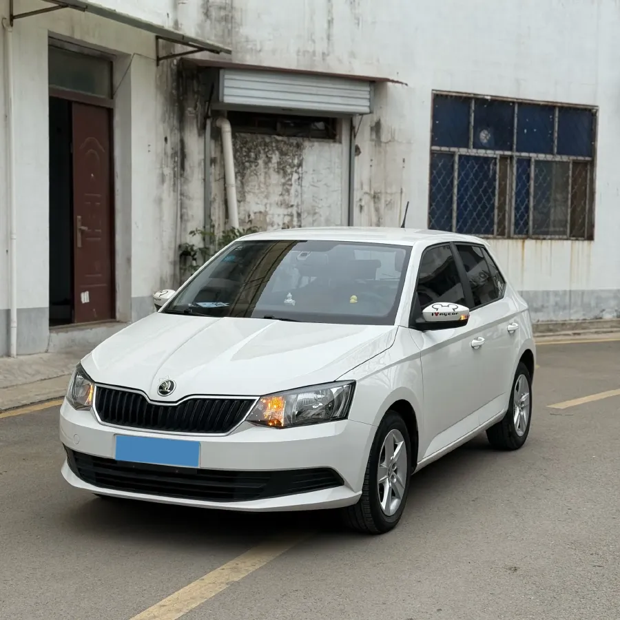 2017 Skoda Fabia 1.4L 90HP L4 6AT,autocango,china used car exporter,china ev exporter,chinese used car exporter,chinese used ev exporter