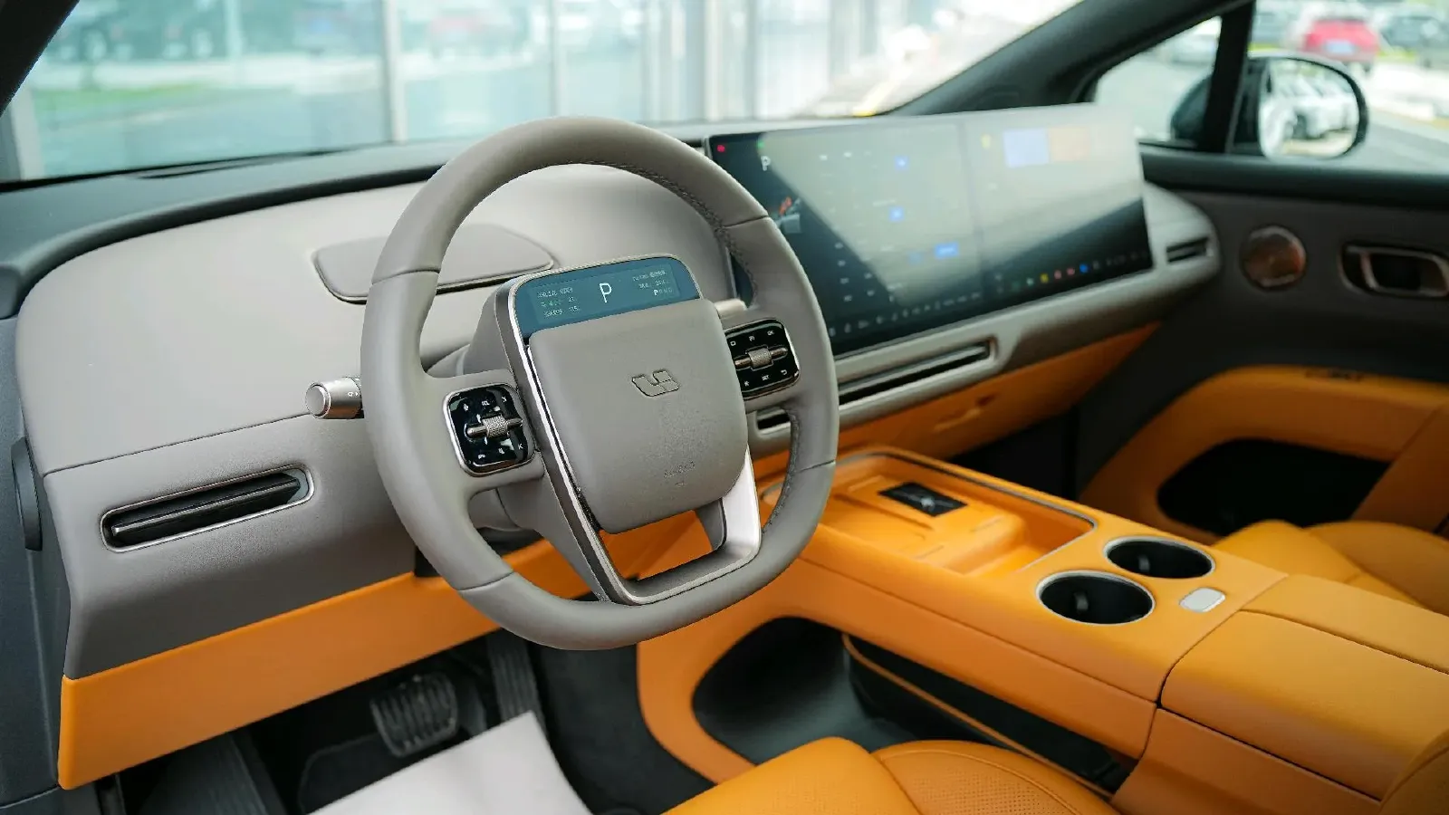 2025 Li i8 BEV,autocango,china used car exporter,china ev exporter,chinese used car exporter,chinese used ev exporter