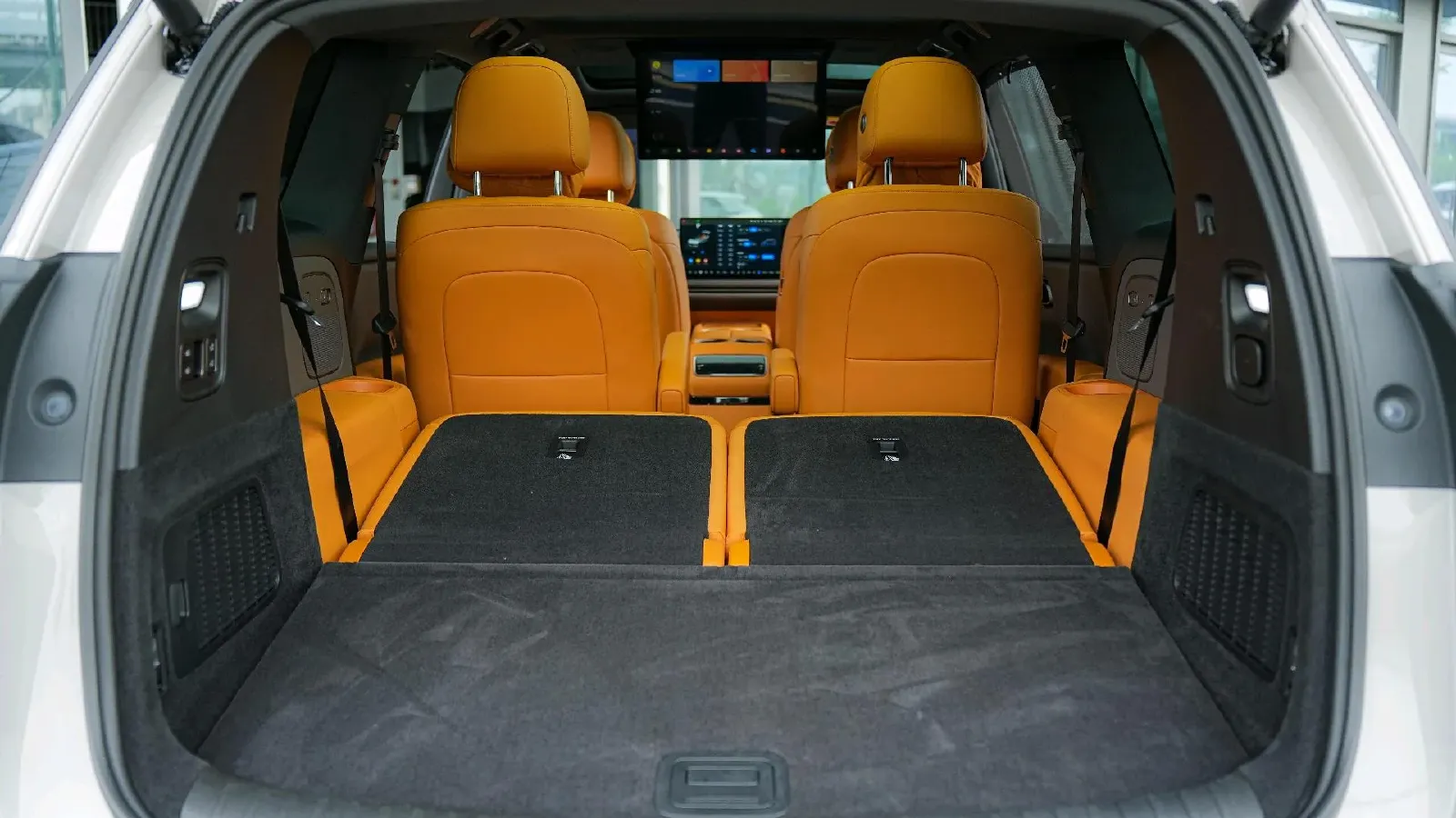 2025 Li i8 BEV,autocango,china used car exporter,china ev exporter,chinese used car exporter,chinese used ev exporter