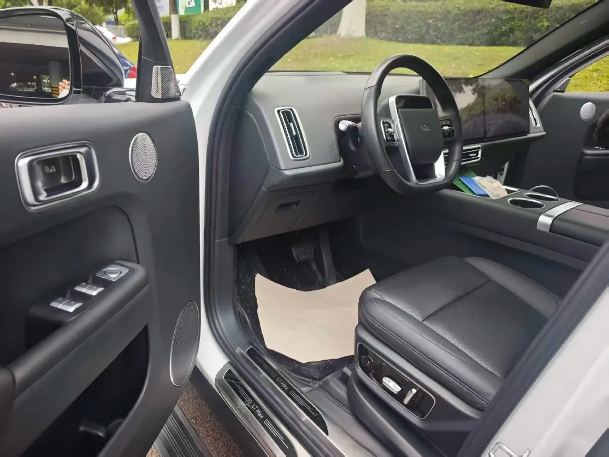 2023 Li L7 Range Extended 154HP REEV 40.9KWH,autocango,china used car exporter,china ev exporter,chinese used car exporter,chinese used ev exporter