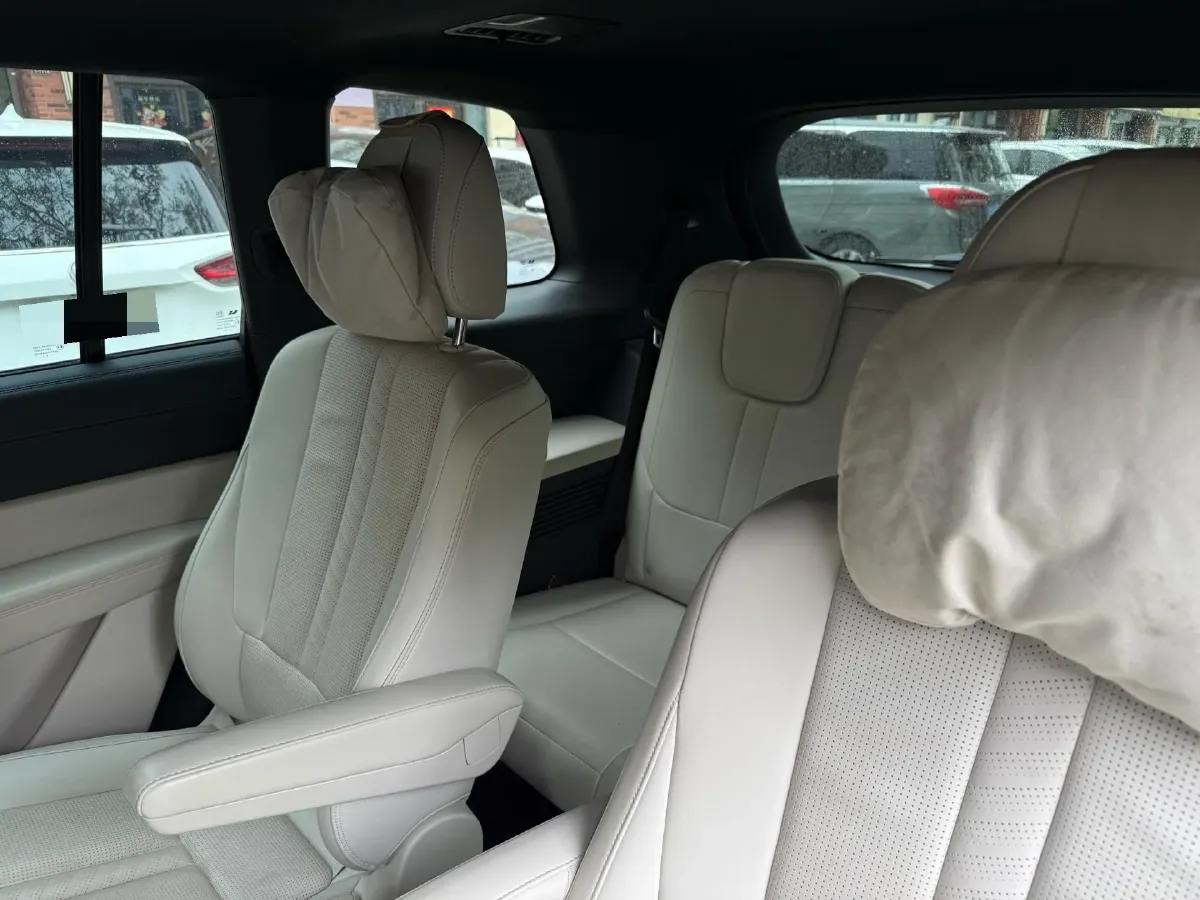 2020 Li ONE Range Extended 131HP REEV 40.5KWH,autocango,china used car exporter,china ev exporter,chinese used car exporter,chinese used ev exporter