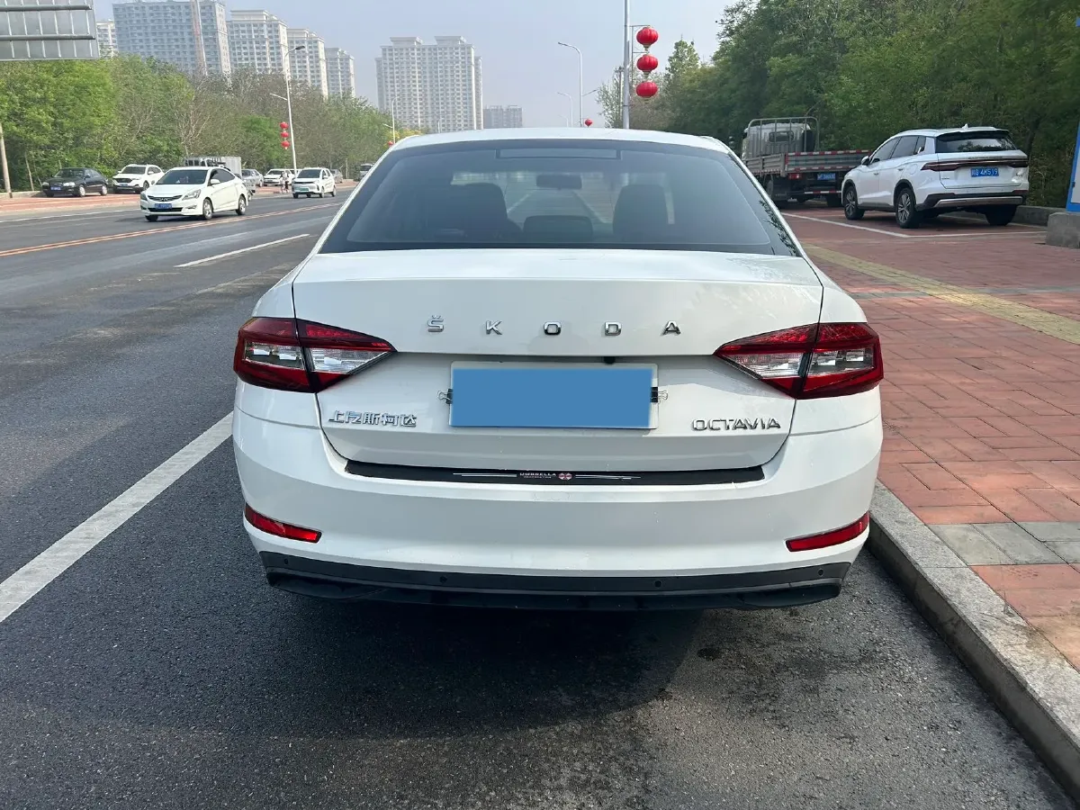 2021 Skoda Octavia 1.5L 113HP L4 6AT,autocango,china used car exporter,china ev exporter,chinese used car exporter,chinese used ev exporter