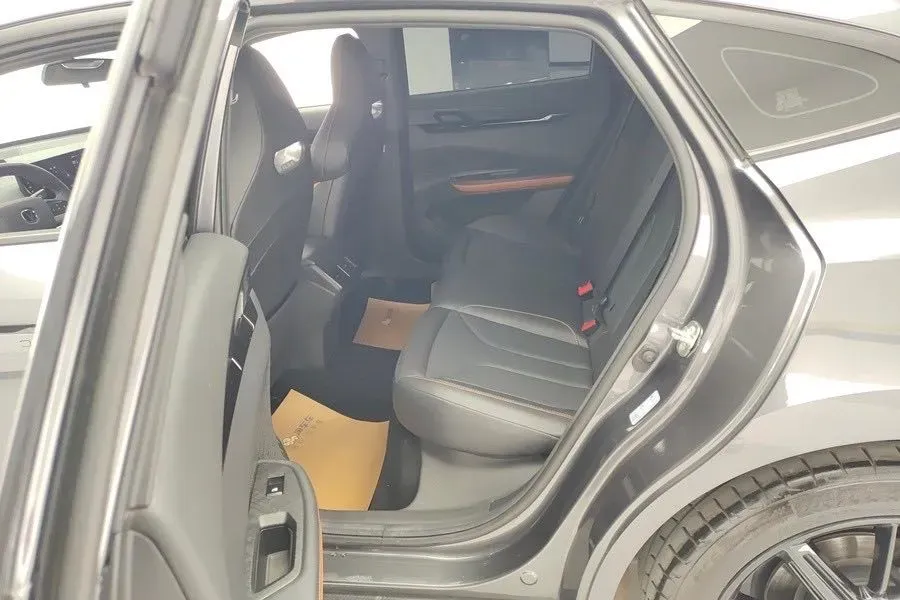 2023 ChangAn UNI-V 1.5T 188HP L4 7DCT,autocango,china used car exporter,china ev exporter,chinese used car exporter,chinese used ev exporter