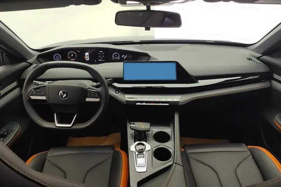 2023 ChangAn UNI-V 1.5T 188HP L4 7DCT,autocango,china used car exporter,china ev exporter,chinese used car exporter,chinese used ev exporter