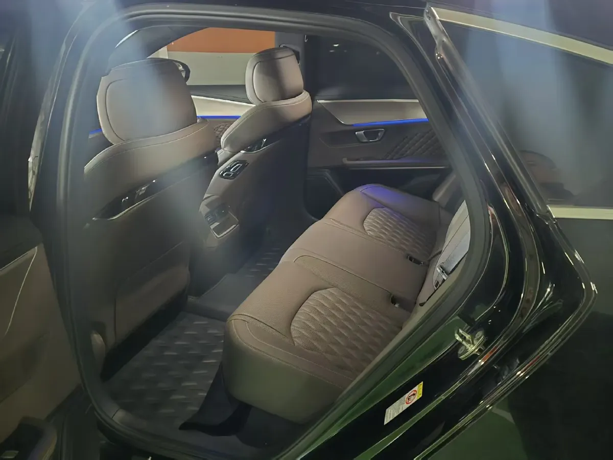 2023 BYD Han BEV 72KWH,autocango,china used car exporter,china ev exporter,chinese used car exporter,chinese used ev exporter