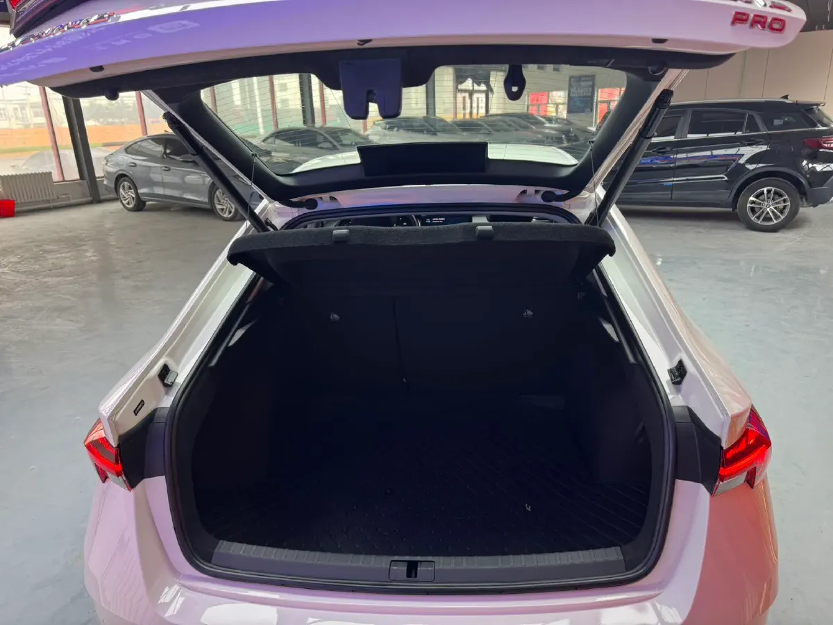 2021 Skoda Octavia 1.4T 150HP L4 7DCT,autocango,china used car exporter,china ev exporter,chinese used car exporter,chinese used ev exporter