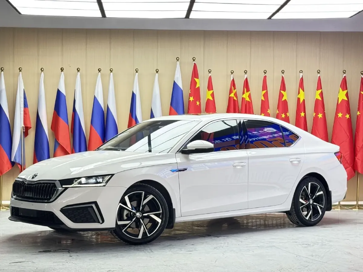 2021 Skoda Octavia 1.4T 150HP L4 7DCT,autocango,china used car exporter,china ev exporter,chinese used car exporter,chinese used ev exporter