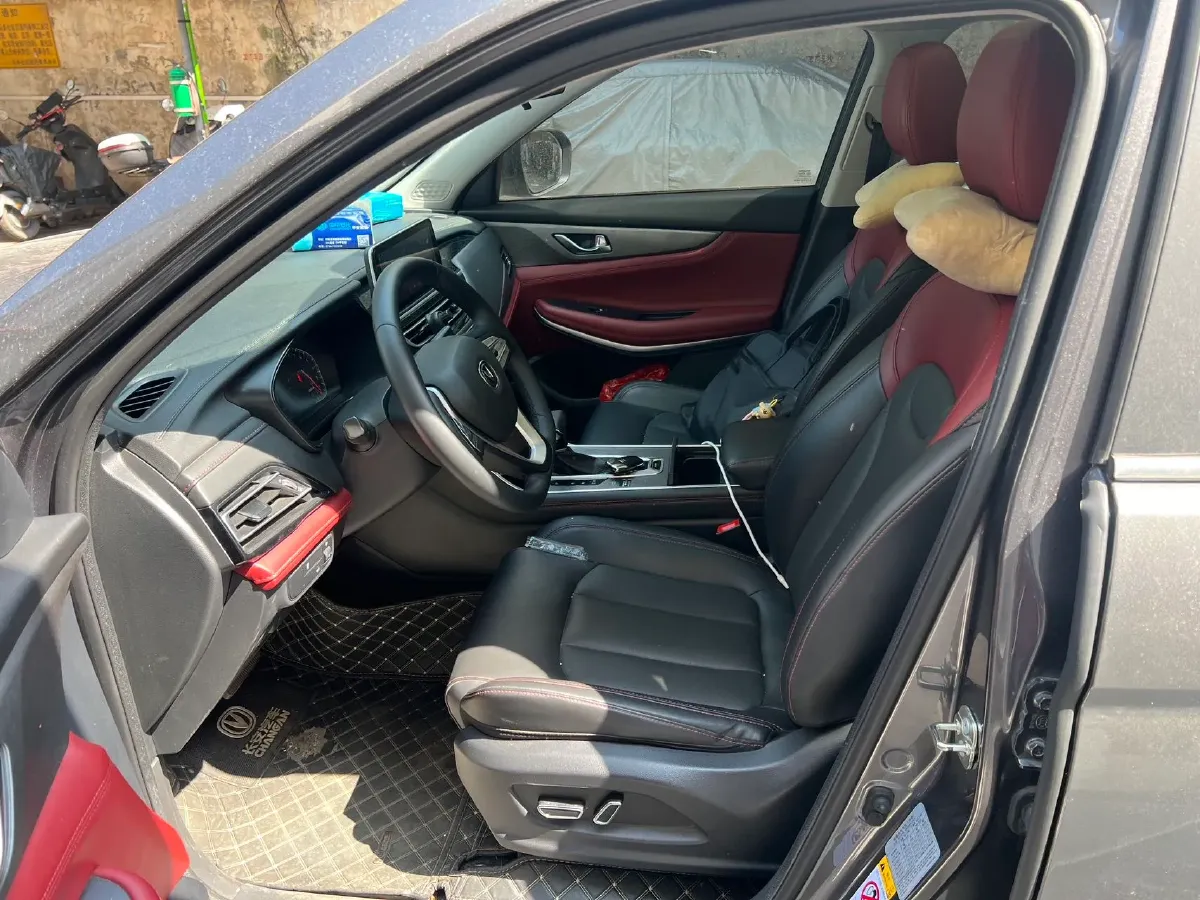 2023 ChangAn CS75 1.5T 188HP L4 7DCT,autocango,china used car exporter,china ev exporter,chinese used car exporter,chinese used ev exporter