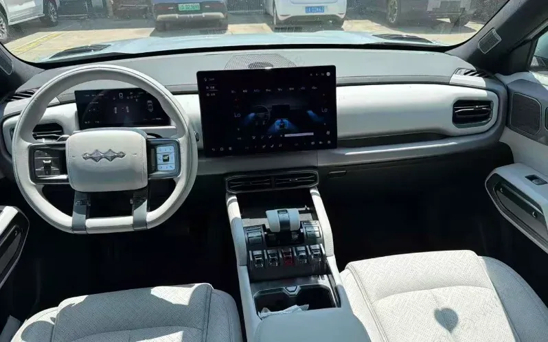 2025 FangChengBao Tai 3 BEV,autocango,china used car exporter,china ev exporter,chinese used car exporter,chinese used ev exporter