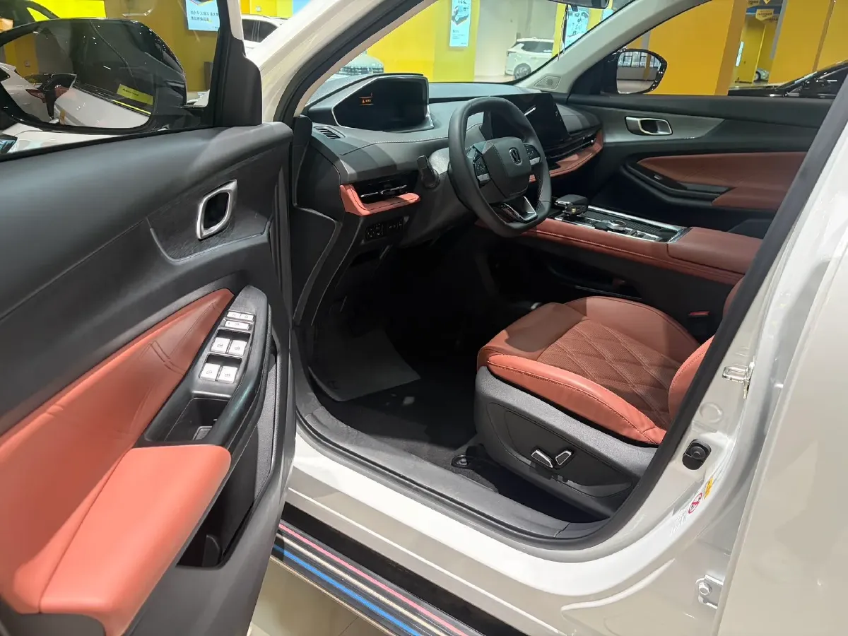 2023 ChangAn CS55 Plus 1.5T 188HP L4 7DCT,autocango,china used car exporter,china ev exporter,chinese used car exporter,chinese used ev exporter