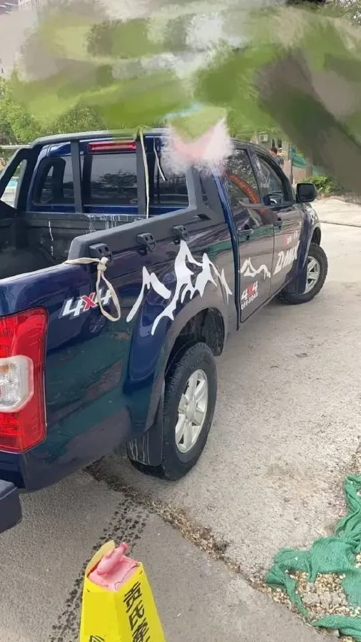 2022 Isuzu RE-MAX Jim 2.8T 120HP L4 5MT,autocango,china used car exporter,china ev exporter,chinese used car exporter,chinese used ev exporter