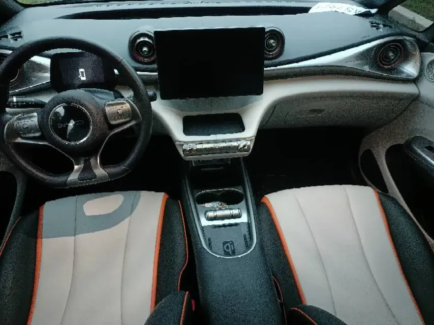 2021 Ford Escort 1.5L 122HP L3 6AT,autocango,china used car exporter,china ev exporter,chinese used car exporter,chinese used ev exporter