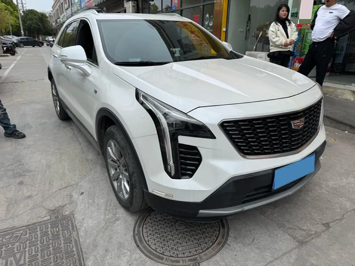 2022 Cadillac XT4 2.0T 237HP L4 9AT,autocango,china used car exporter,china ev exporter,chinese used car exporter,chinese used ev exporter