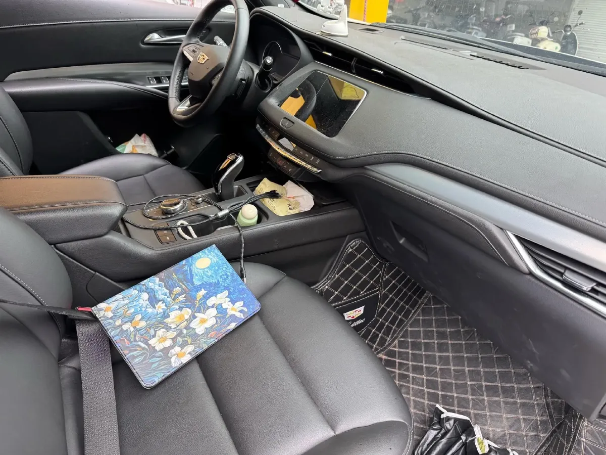 2022 Cadillac XT4 2.0T 237HP L4 9AT,autocango,china used car exporter,china ev exporter,chinese used car exporter,chinese used ev exporter