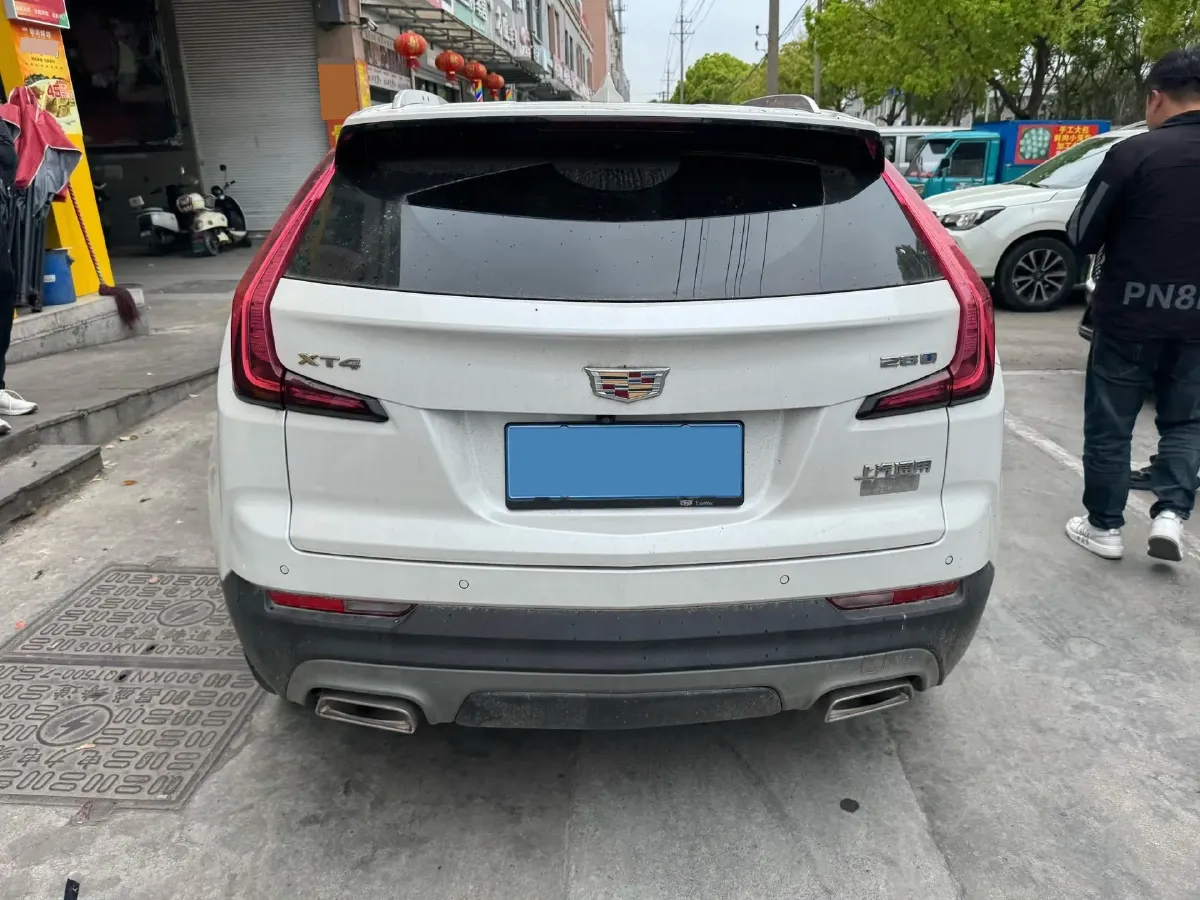2022 Cadillac XT4 2.0T 237HP L4 9AT,autocango,china used car exporter,china ev exporter,chinese used car exporter,chinese used ev exporter