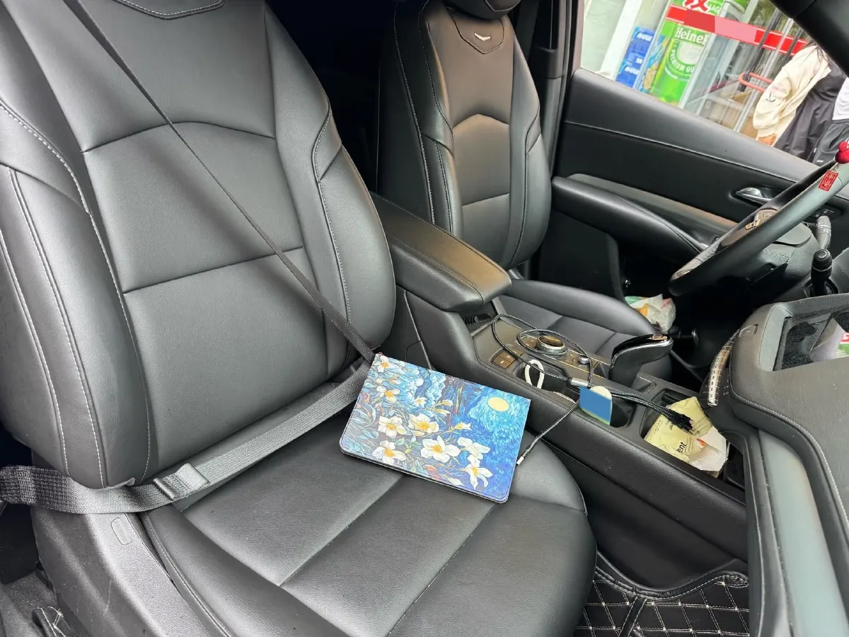 2022 Cadillac XT4 2.0T 237HP L4 9AT,autocango,china used car exporter,china ev exporter,chinese used car exporter,chinese used ev exporter