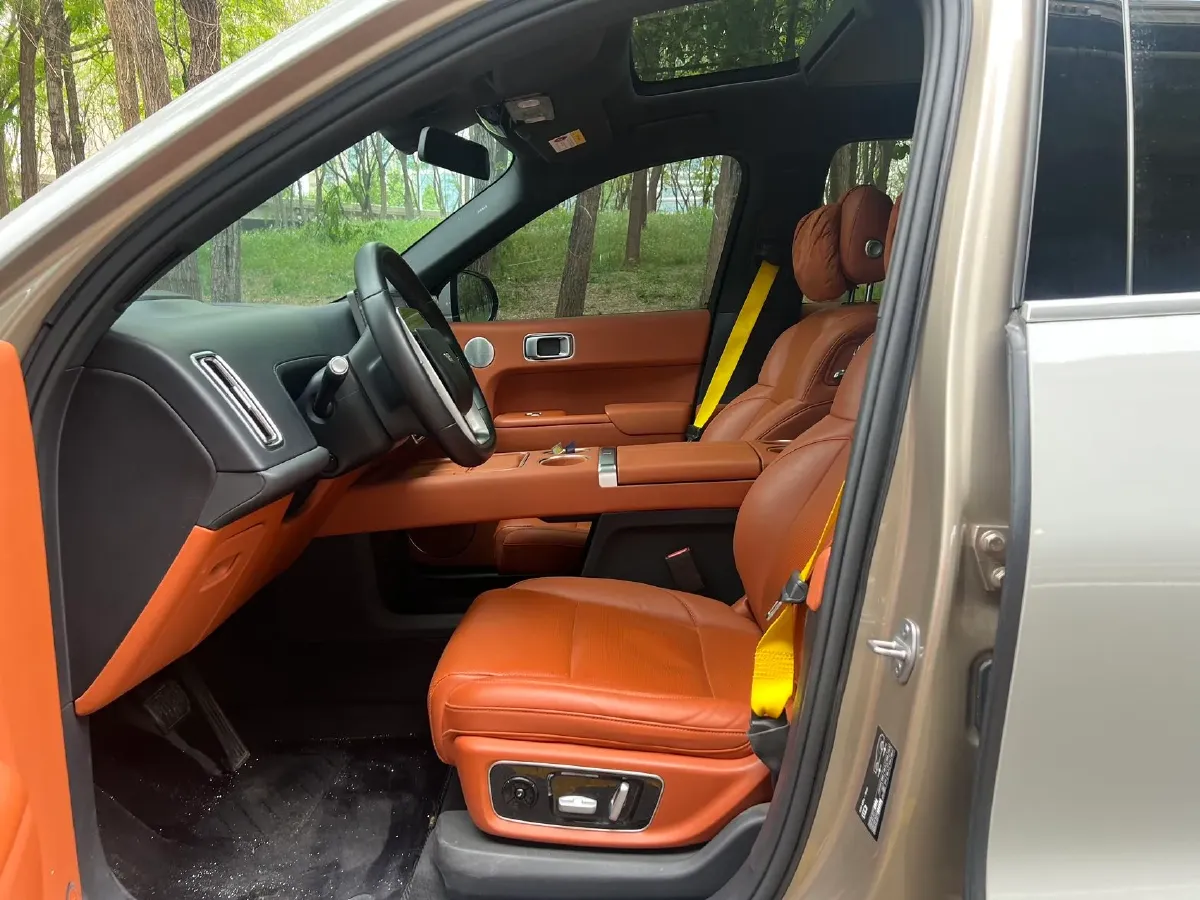 2023 Li L8 Range Extended 154HP REEV 40.9KWH,autocango,china used car exporter,china ev exporter,chinese used car exporter,chinese used ev exporter