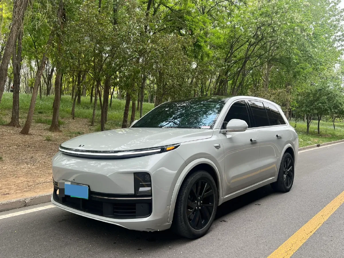 2023 Li L8 Range Extended 154HP REEV 40.9KWH,autocango,china used car exporter,china ev exporter,chinese used car exporter,chinese used ev exporter