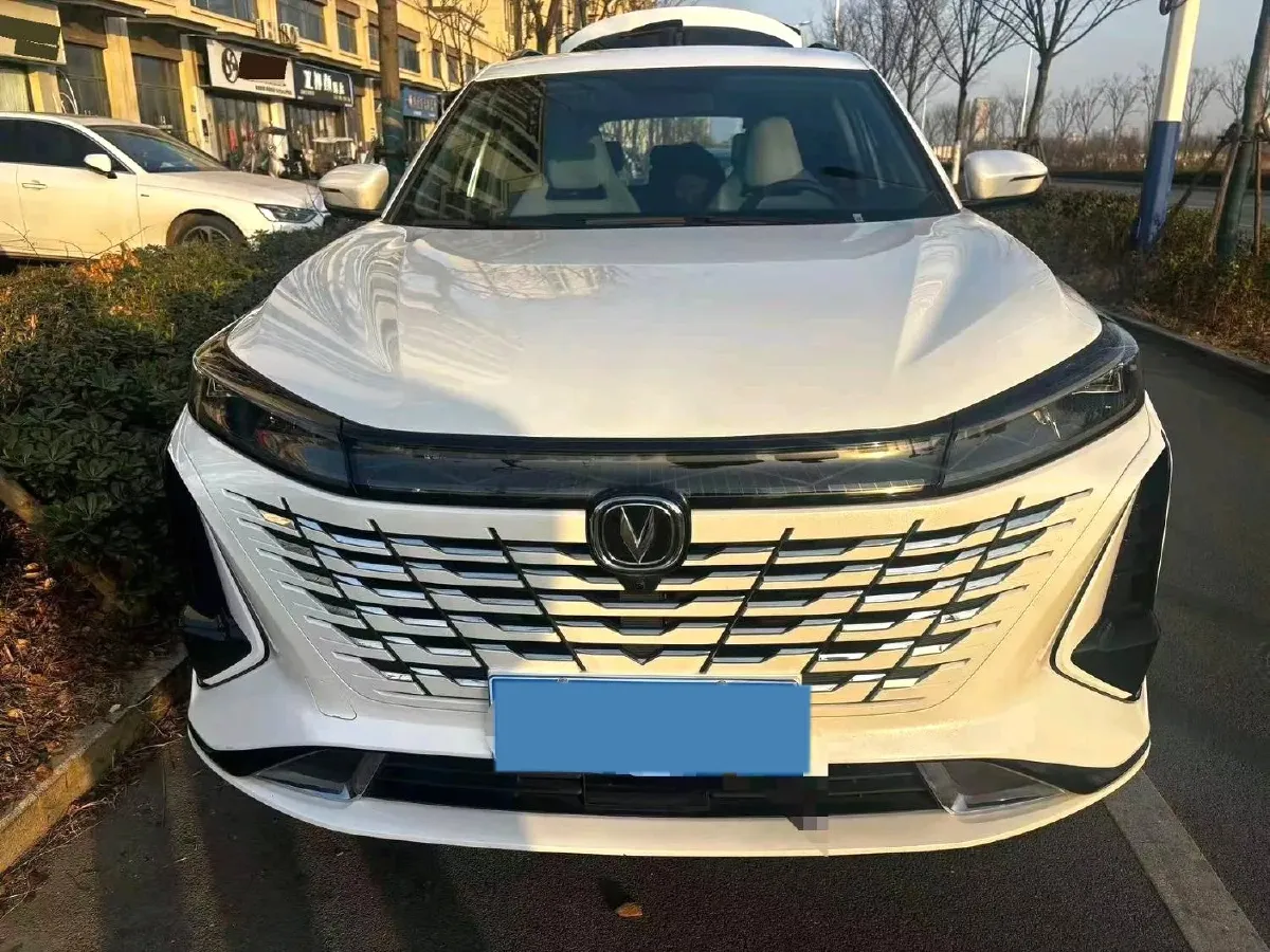 2023 ChangAn CS75 Plus 1.5T 188HP L4 8AT,autocango,china used car exporter,china ev exporter,chinese used car exporter,chinese used ev exporter