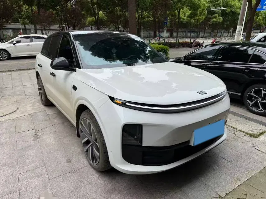2024 Li L6 Range Extended 154HP L4 REEV 36.8KWH,autocango,china used car exporter,china ev exporter,chinese used car exporter,chinese used ev exporter