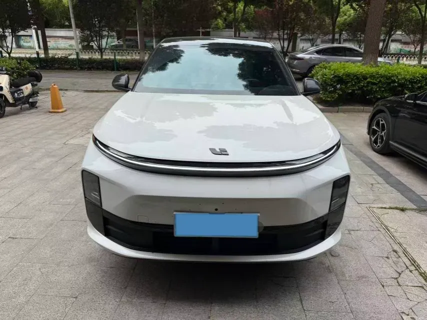 2024 Li L6 Range Extended 154HP L4 REEV 36.8KWH,autocango,china used car exporter,china ev exporter,chinese used car exporter,chinese used ev exporter
