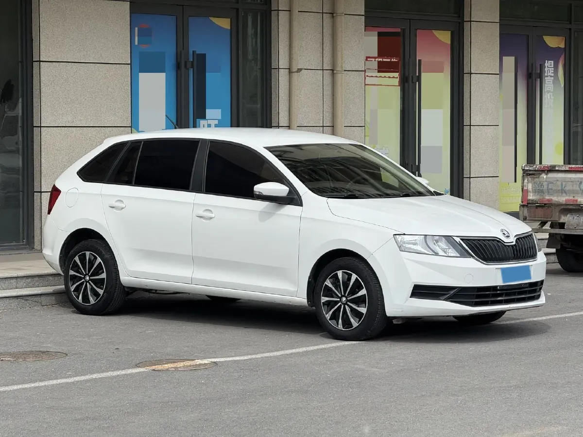 2018 Skoda Rapid Spaceback 1.6L 110HP L4 6AT,autocango,china used car exporter,china ev exporter,chinese used car exporter,chinese used ev exporter