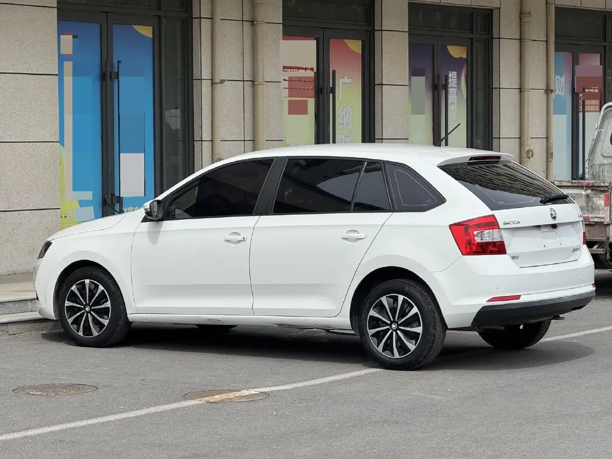 2018 Skoda Rapid Spaceback 1.6L 110HP L4 6AT,autocango,china used car exporter,china ev exporter,chinese used car exporter,chinese used ev exporter
